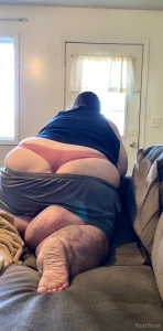 Do you think the pizza man knows i wore my tightest top and sluttiest part 4