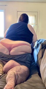 Do you think the pizza man knows i wore my tightest top and sluttiest part 2