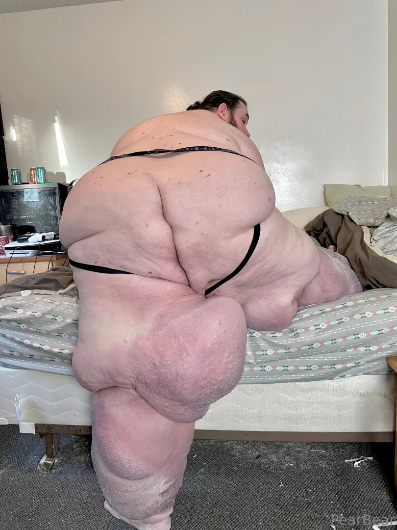 Fatass friday oh i was just doing some stretches why don t you cum in part 1 