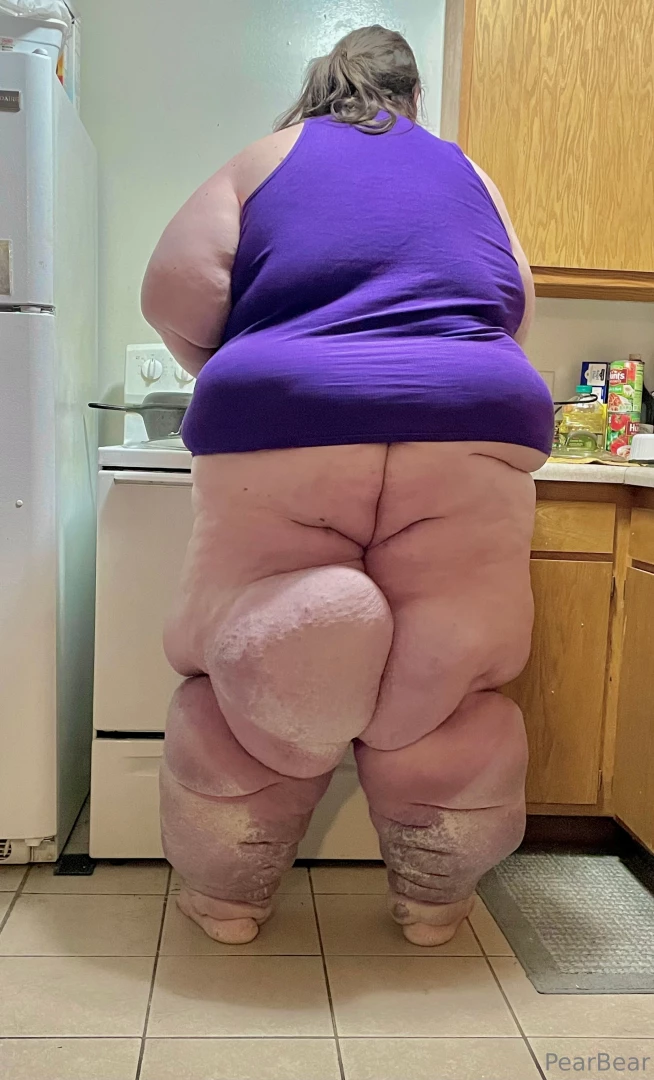 Be honest if you snuck into the kitchen and saw me cookin lookin like 