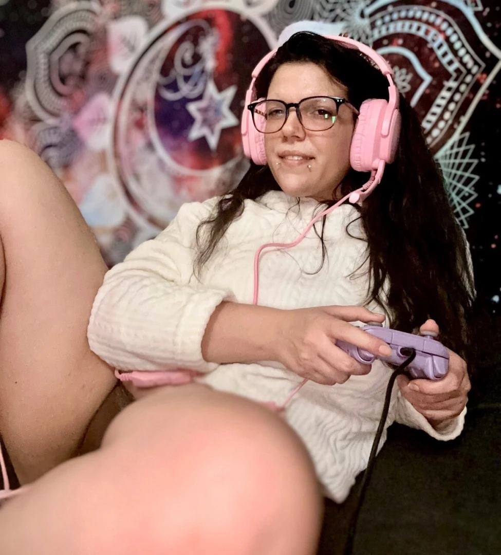 Now accepting cuddle buddy applications part 5 