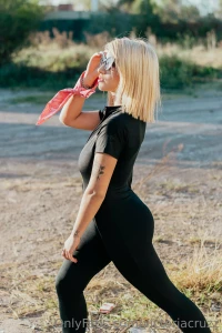 Feeling kinda cool with my sunglasses