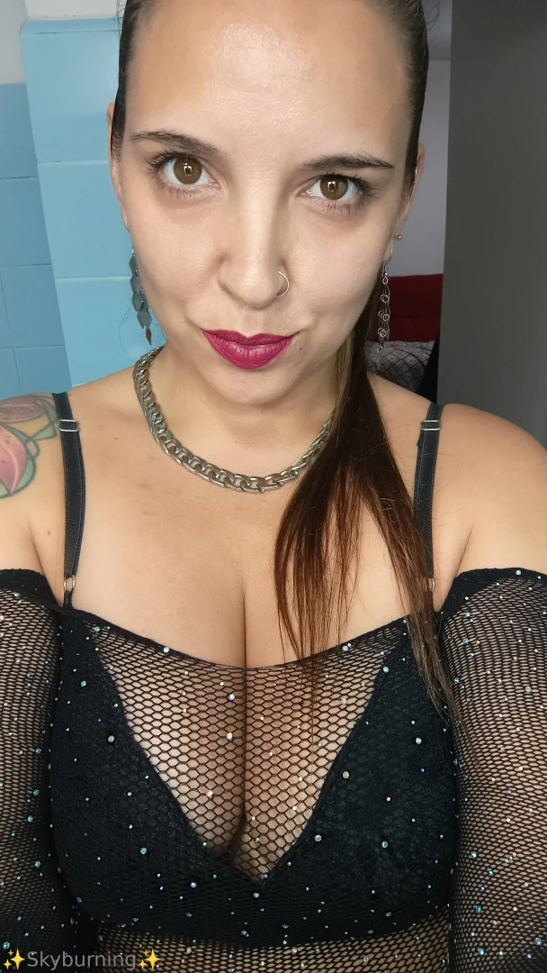 Roses are red violets are blue if you don t tip me your balls will 