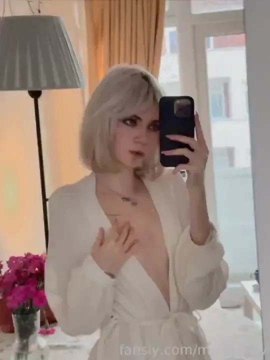 Young petite cute sweet fyp boobs littleboobs ass gfe gamergirl 