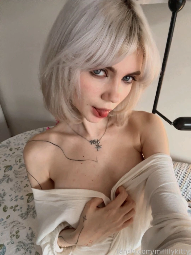 Young petite cute sweet fyp boobs littleboobs hot ass gfe gamergirl part 61 