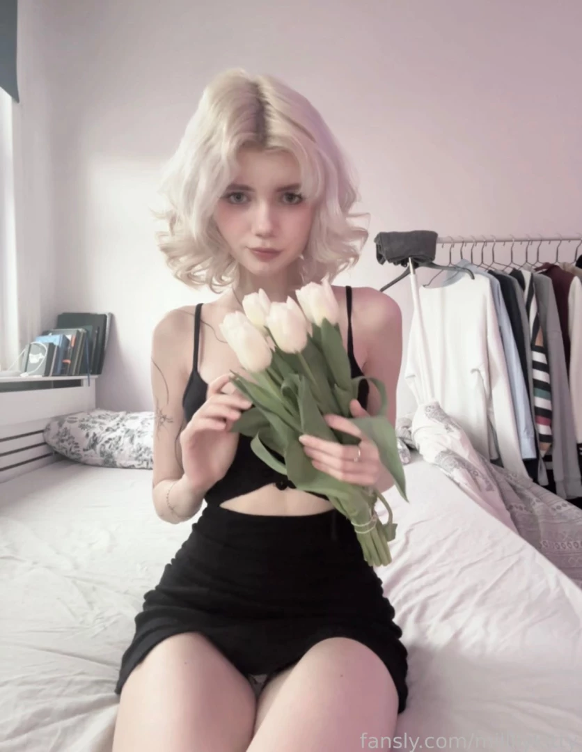 Young petite cute sweet fyp boobs littleboobs hot ass gfe gamergirl part 75 