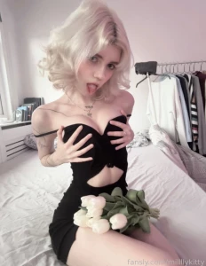 Young petite cute sweet fyp boobs littleboobs hot ass gfe gamergirl part 76