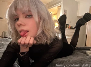 Hi honey young petite cute sweet fyp boobs littleboobs hot ass gfe