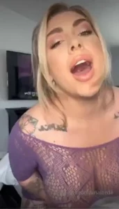 Watch me tease myself and you for a few minutes until i can t take it