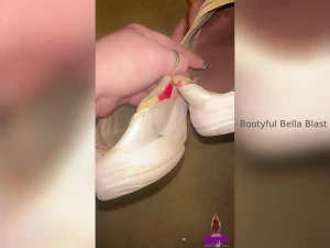 Mmstinky feet joi countdown sniff my shoes worship my filthy soles i