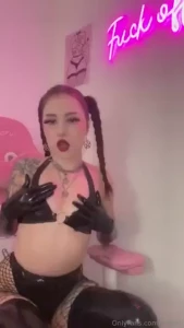 Latex asmr
