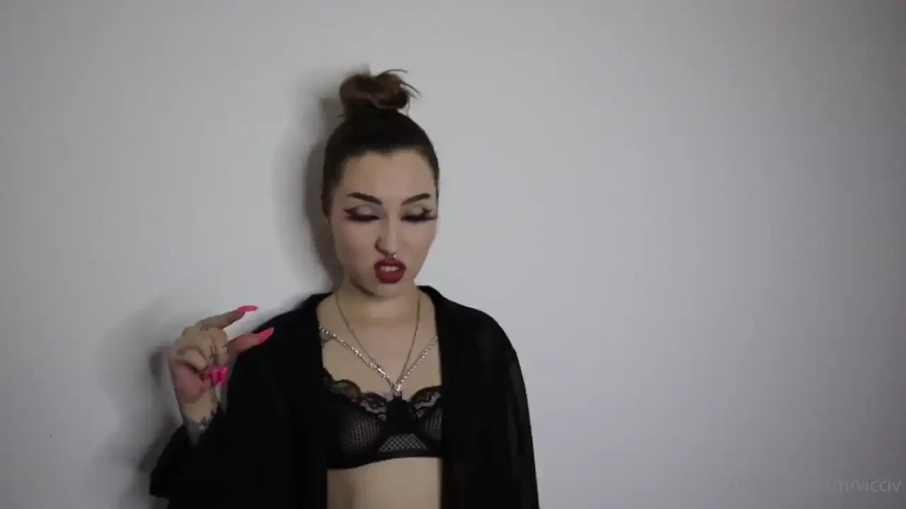 New video you come home from a long day at work to your girlfriend 