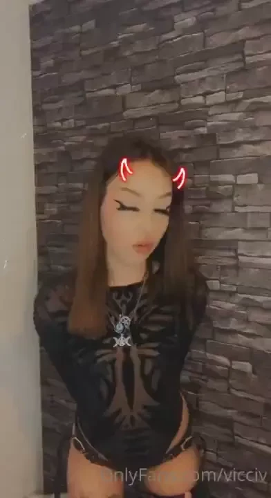 No surprise you bitches are obsessed with me 