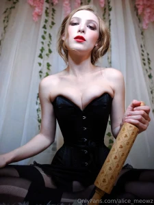 You ready to travel back in time here starts the throwback of all