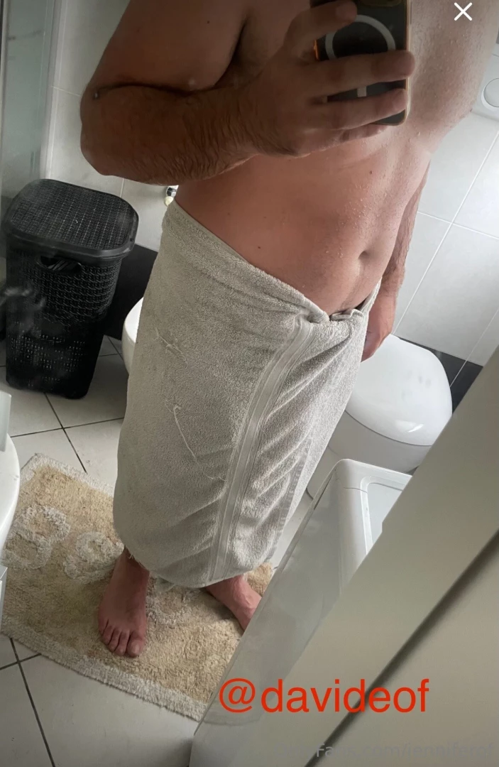 Ciao piacere sono davide ho 27 anni sono un ragazzo originario 