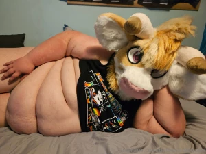 I hope yall are ok with some pics with my fursuit head in them lmao i