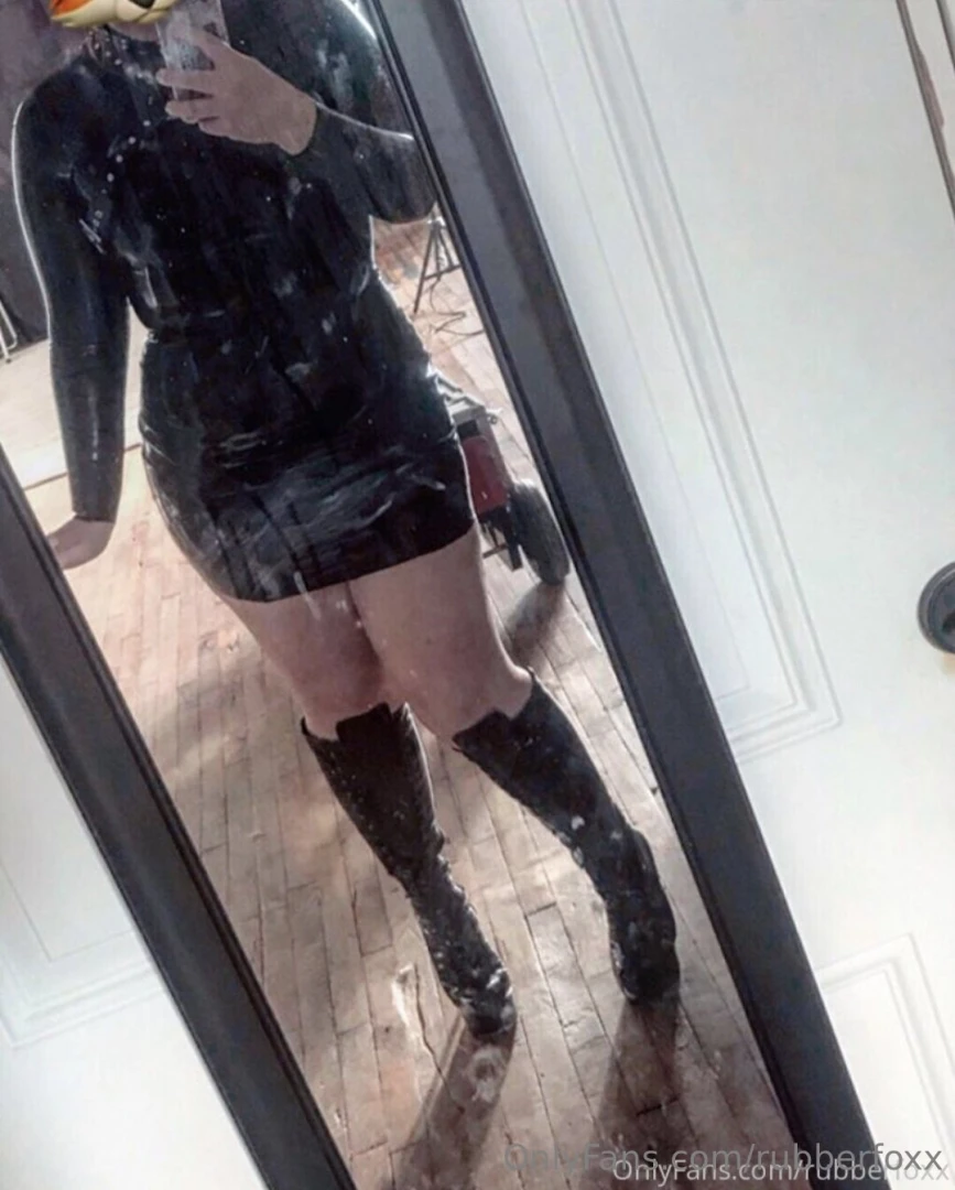 How well do you know rubberfoxx when was this photo taken find more at 