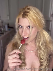 Wish i had something bigger to suck dry part 3