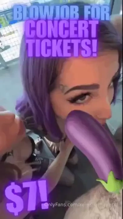 Me amp my bestie blow my stepbro for some drake concert tickets we re 