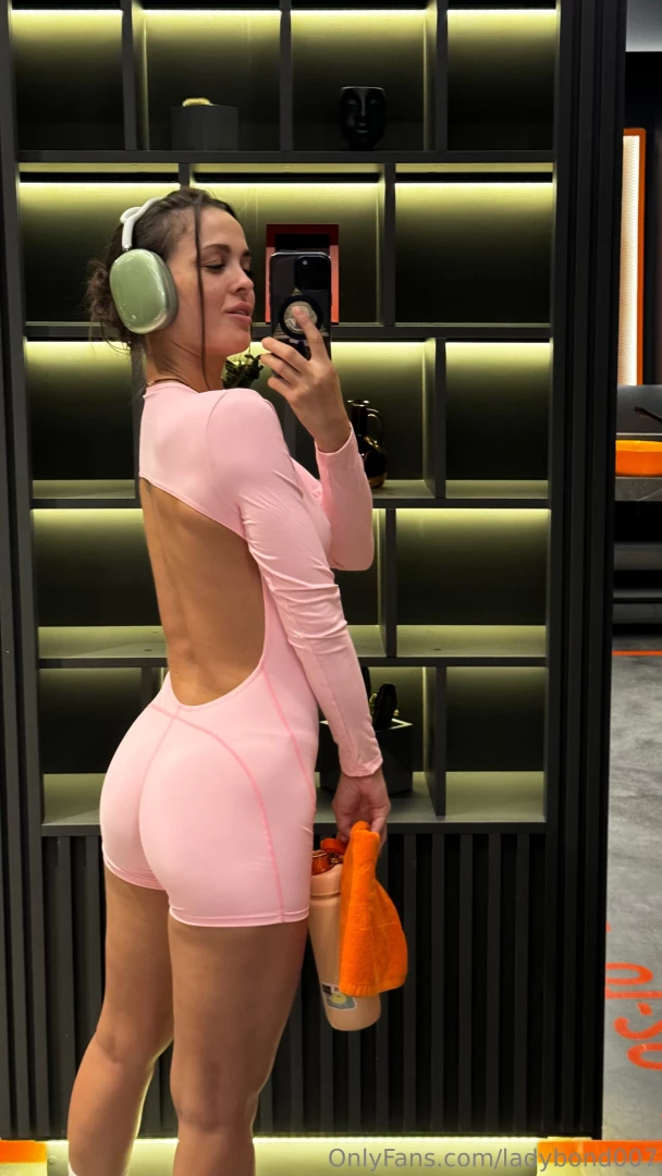 Write what you think about my ass 