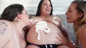 Fun little girl on girl cream licking sesh with ryliehaze420 and