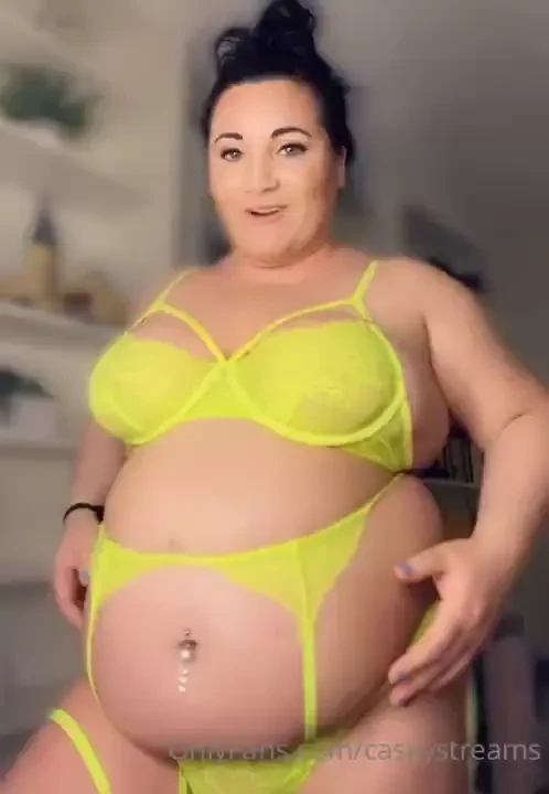 Starting to really love my standing belly 