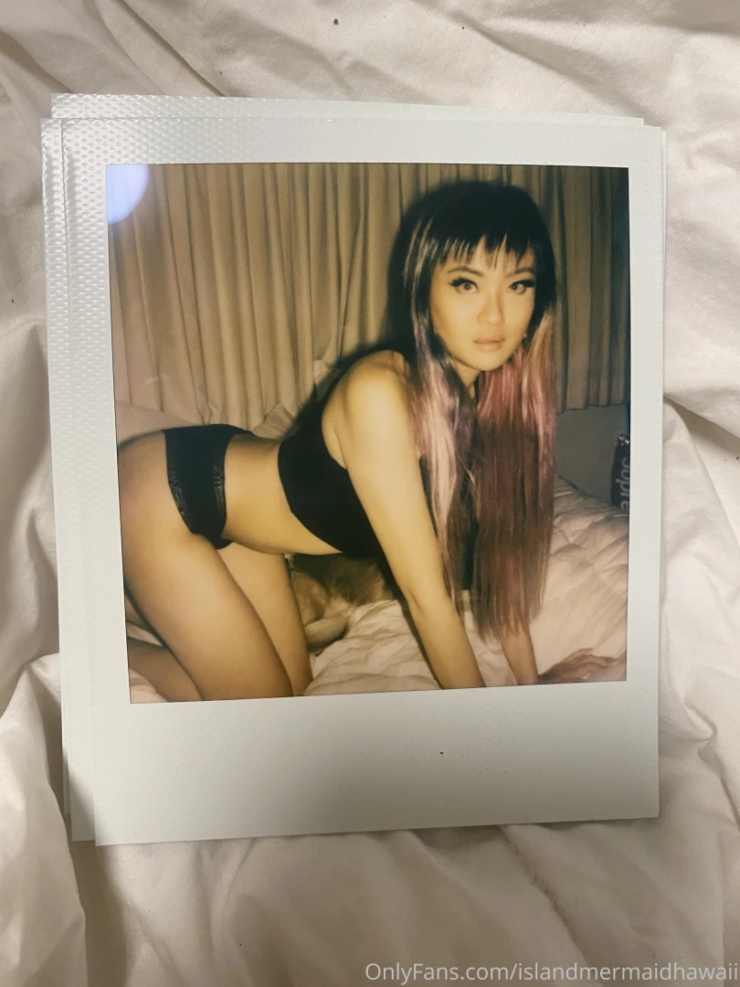 Should i post more polaroids from this set part 3 