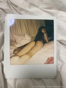 Should i post more polaroids from this set