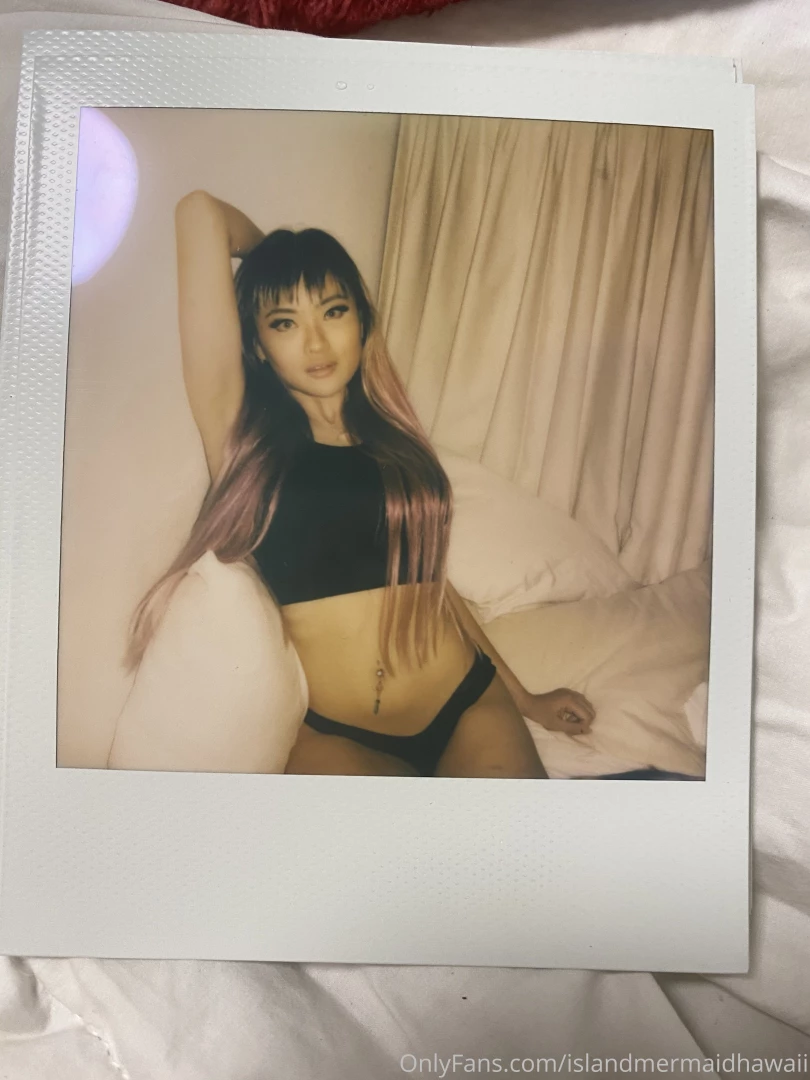 Should i post more polaroids from this set part 2 