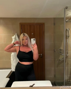 Posty fit ended the night absolutely sloshed which is so rare for me part 2