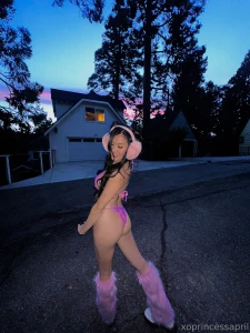 I hope i am wearing this bikini correctly