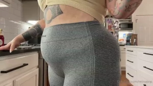 Sucking in amp out play fuck my belly turns me on so much