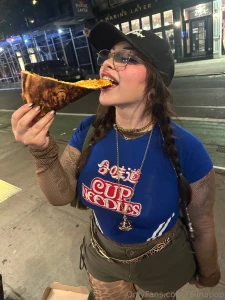Ate the best pizza of my life tomorrow will be a big food day loving
