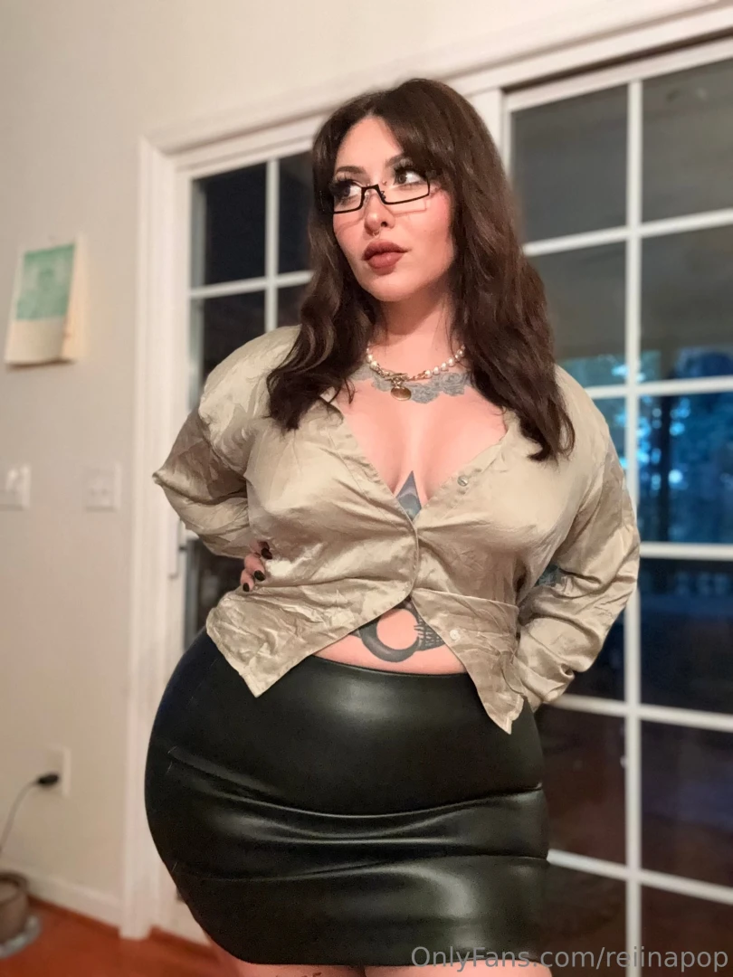 Customs im shooting today 1 giantess therapist swallows her patient part 1 