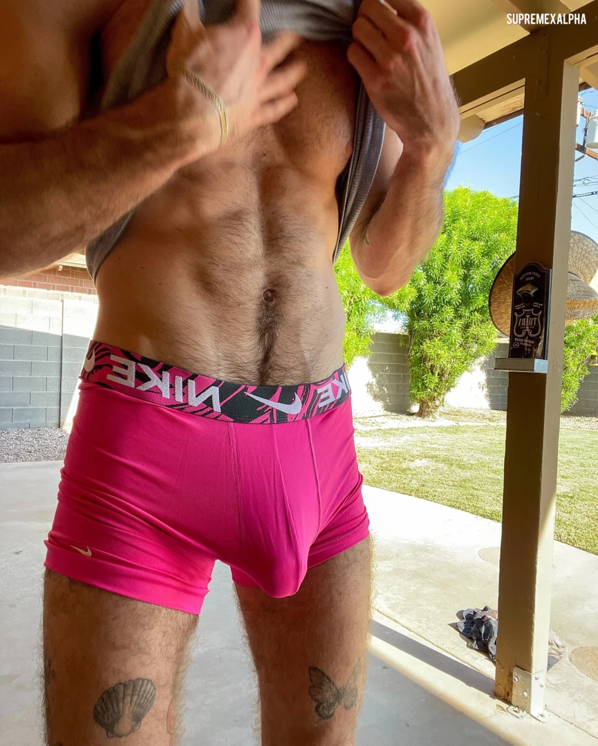 Can u get on ur knees amp lick my bulge please bro 