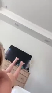 Ooooweee you are getting some views tonight babes