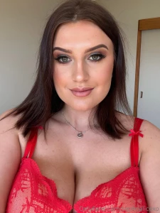 Few pics of me from yesterday part 2