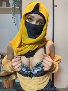 Get your cock ready because yourgfaliyah will make your cock throb so part 1