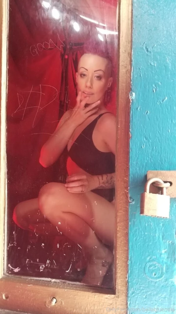 Happy sunday gonna send y all a little action in your inboxes later 