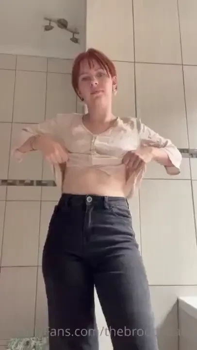 A cute little tiddy drop this hump day speaking off these hormones 