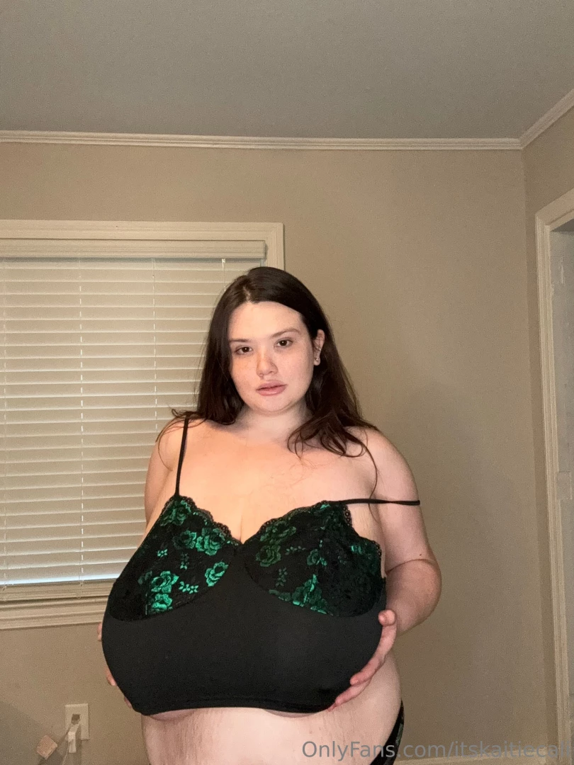 Get a new bralette i knew it wasn t gonna fit but idk i didn t expect 