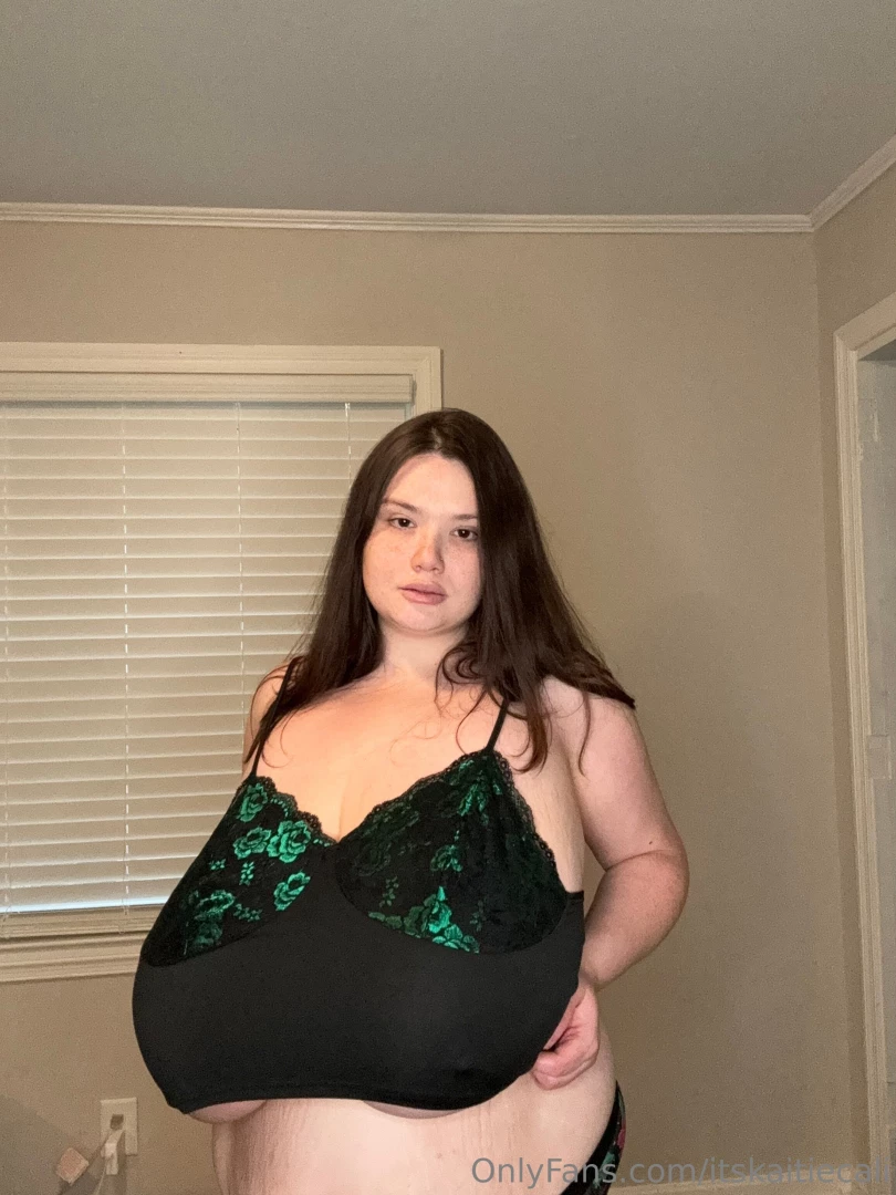 Get a new bralette i knew it wasn t gonna fit but idk i didn t expect part 1 