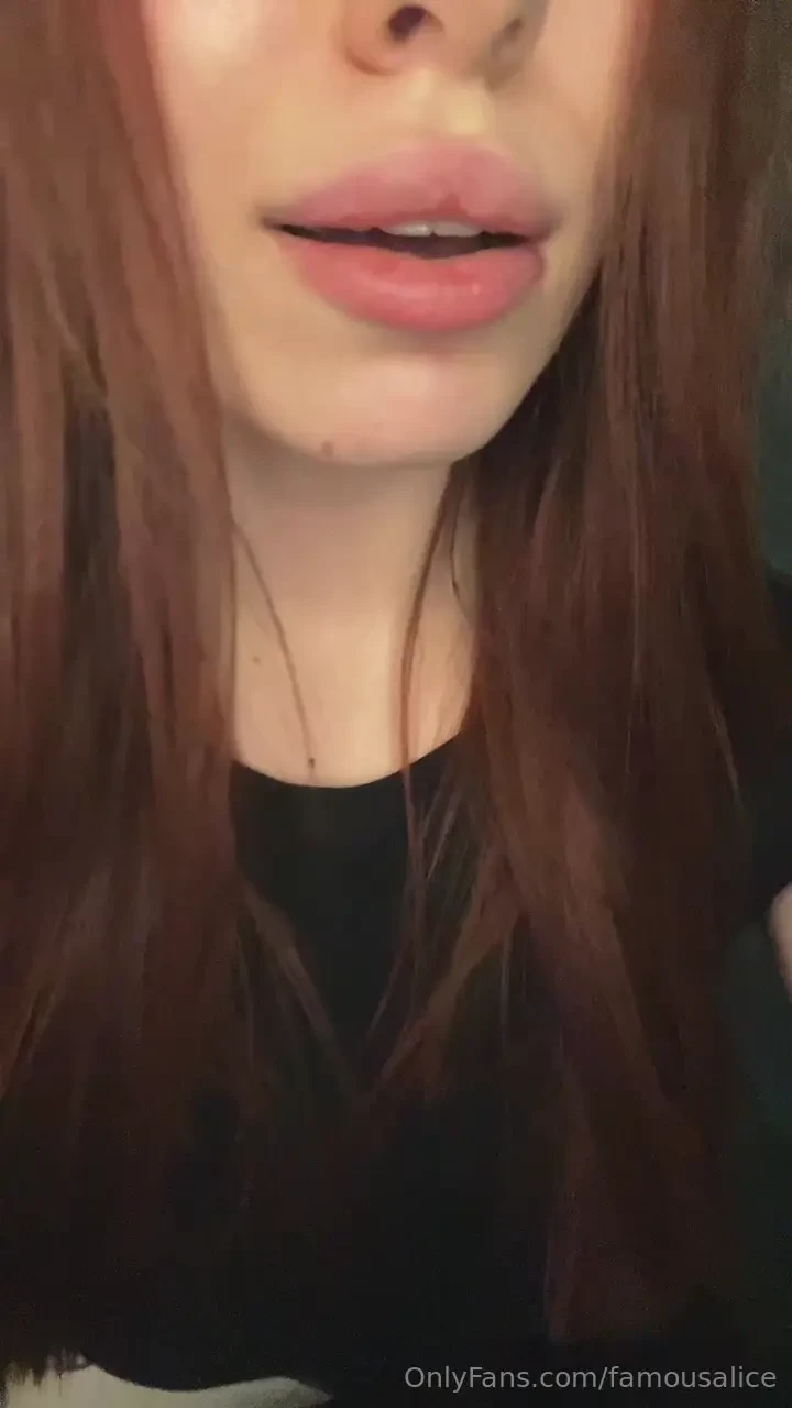 I love making such cute videos for you i like to smile around in front 