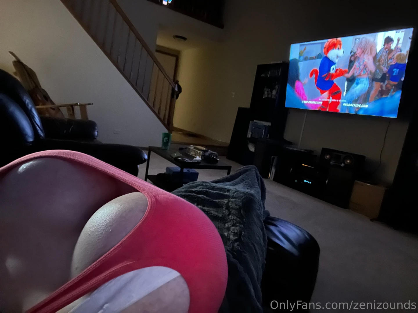 Back home and relaxing as much as i can while watching this bears 