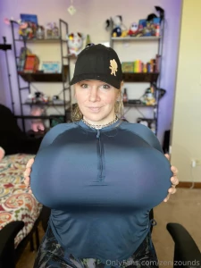 How about some pre-gym sporty tiddies part 2