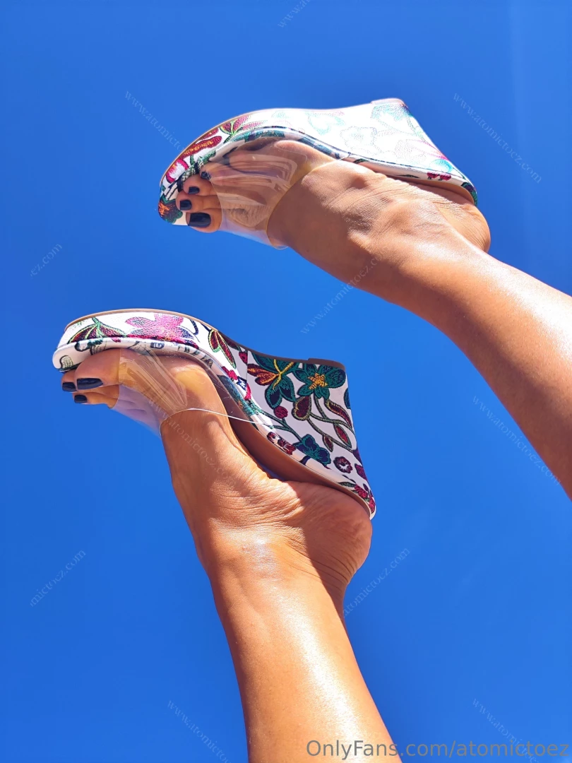 A walk in the sky complete photoset is available on premium page for part 1 