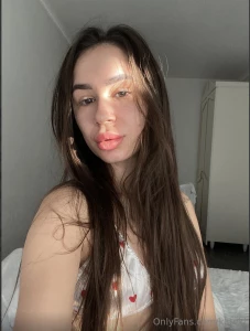 Stunning babe liza_modest wants to show daddy how wet she is this part 3