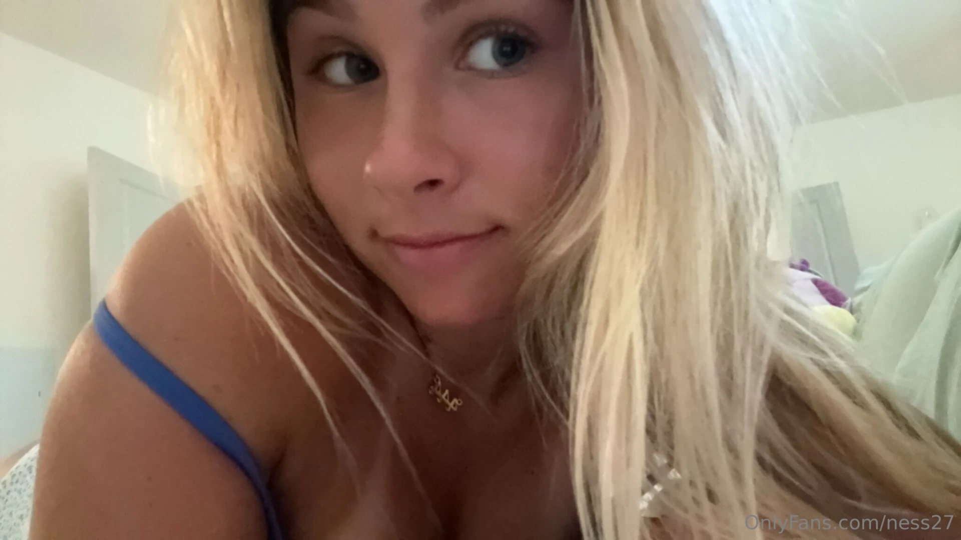 The look i give when i want you to check your dms tonight 