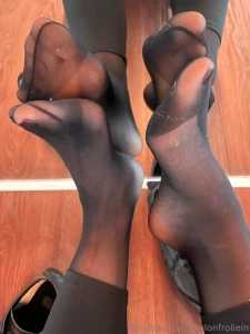 Come to the gym with me let s get ready in the changing room work out part 2