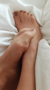 Let s make it a chill sunday and stay in bed ok first up is a cup of part 1